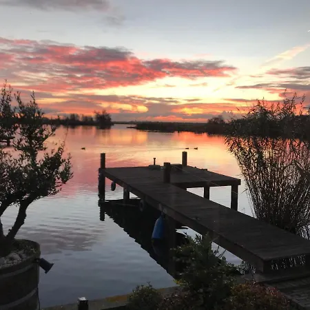Vakantiehuis Aan Het Water Rijpwetering