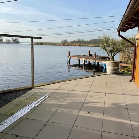 Aan Het Water Casa de Férias *