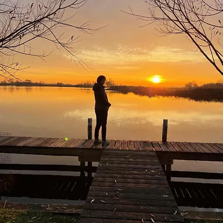 度假居 Aan Het Water *