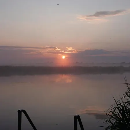 Aan Het Water *