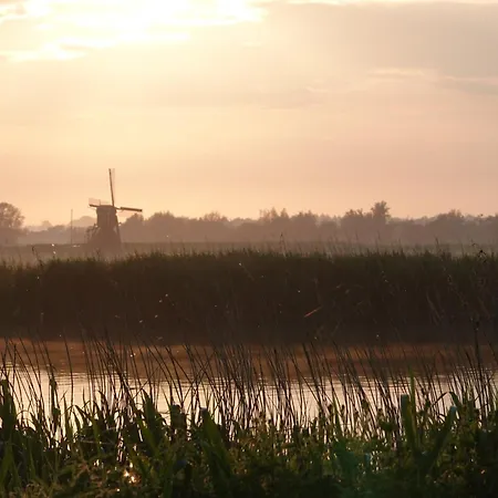 Aan Het Water *